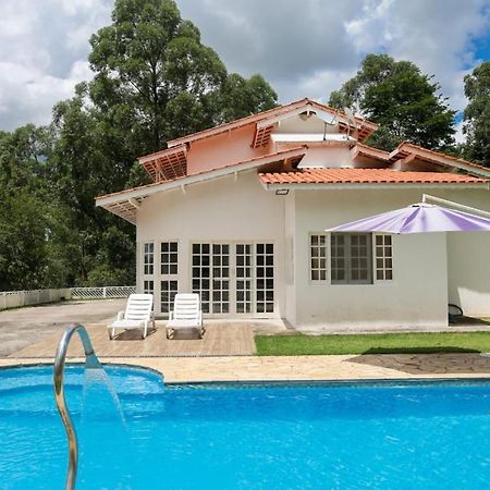 הוילה אטיבאיה Casa Nas Montanhas מראה חיצוני תמונה