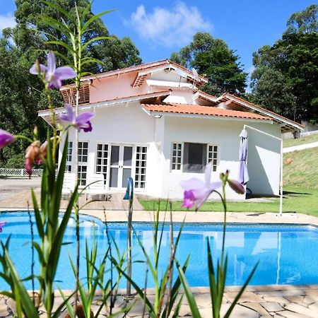 הוילה אטיבאיה Casa Nas Montanhas מראה חיצוני תמונה